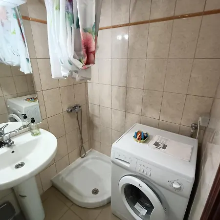 Puerta 5 *